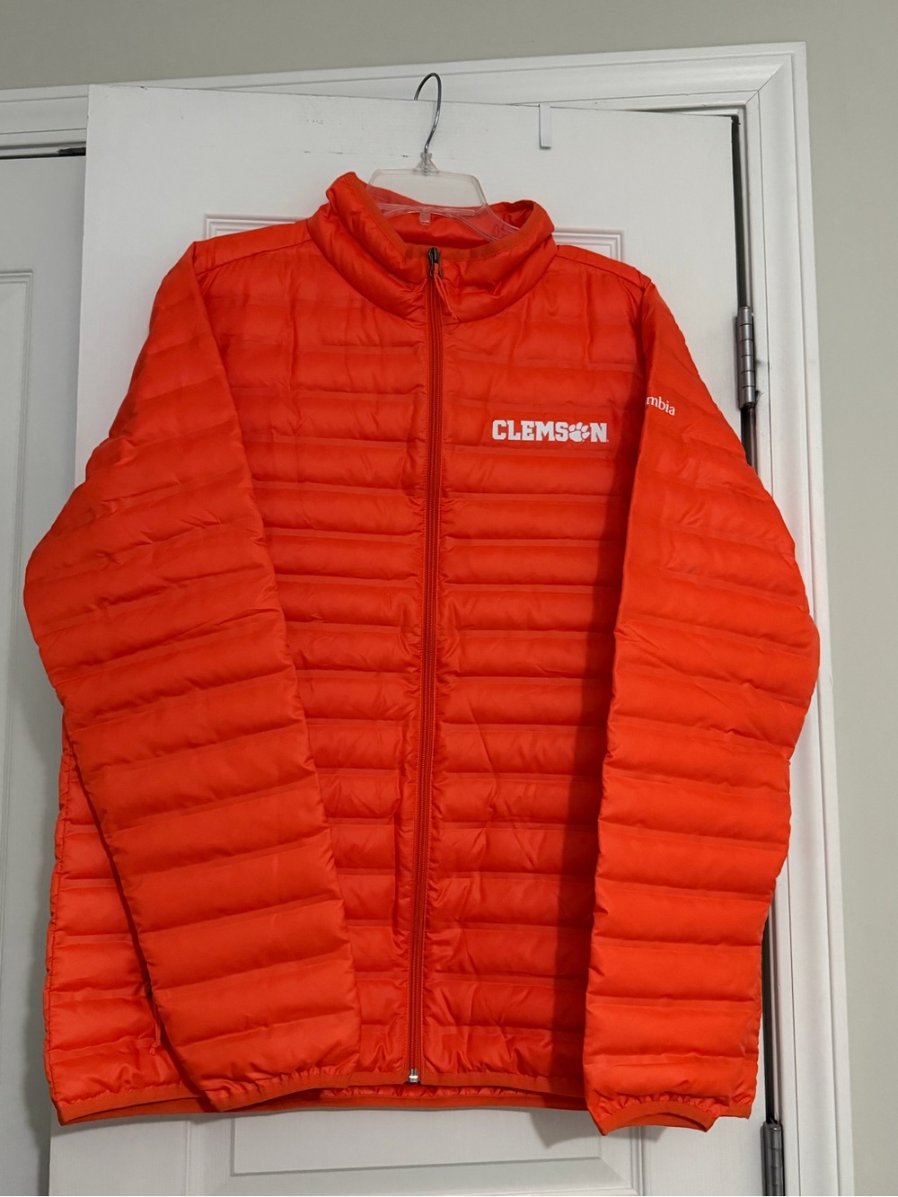 Columbia NWOT Clemson Tigers orange puffer jacket, size Large